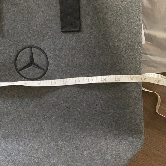 Mercedes Benz felt shoulder bag - Picture 5 of 6